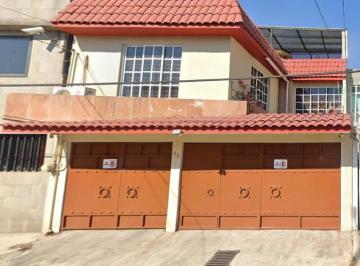 Casa de 4 habitaciones, Tlalnepantla de Baz · Bonita Casa en Una Exelente Ubicacion Cerca de Escuelas Parques y Hospitales