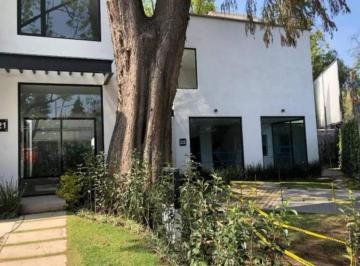 Casa · 221m² · 3 Recámaras · 2 Estacionamientos · Casa - Barrio del Niño Jesús