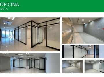 Local comercial · 5 Estacionamientos · Centro Comercial en Renta