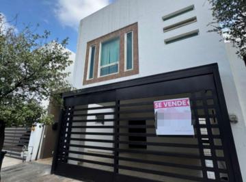 Casa de 4 habitaciones, Monterrey · Vendo! Hermosa Casa Cumbres Santa Clara 4to Sector