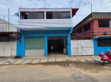 Casa · 220m² · 2 Recámaras · 1 Estacionamiento · Casa y Local en Puerto Marquez