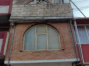Casa · 164m² · 3 Recámaras · 1 Estacionamiento · Casa en Venta Fraccionamiento Las Palomas Toluca