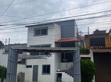Casa de 3 habitaciones, Cuernavaca · Casa con 197 m² Superficie de Terreno y 3 Recámaras en Renta en Lomas del Tzompantle