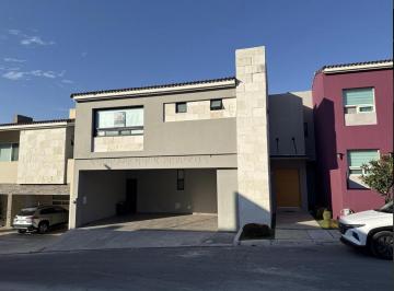 Casa · 453m² · 3 Recámaras · 2 Estacionamientos · Casa en Venta en Los Azulejos - Zona Sierra Alta, Monterrey, N. L. (Aah)