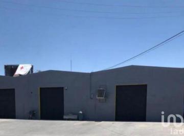 Bodega comercial · 200m² · Renta de Bodega 200 m² con Acceso Para Tráiler en Blvd. Óscar Flores