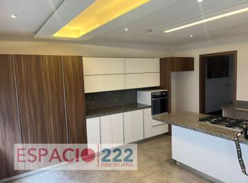 Casa de 3 habitaciones, Chihuahua · Hermosa Casa en Venta en Torralba (Zona Valle Escondido) $5'400,000