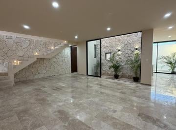 Casa en condominio · 210m² · 3 Recámaras · 2 Estacionamientos · Townhouse en Venta Al Norte Poniente de Mérida
