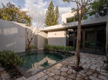 Casa · 140m² · 2 Recámaras · 2 Estacionamientos · Casas de Dos Habitaciones Cerca de Paseo Montejo