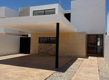 Casa · 227m² · 4 Recámaras · 2 Estacionamientos · Residencia a Pocos Minutos de Plaza Harbor en