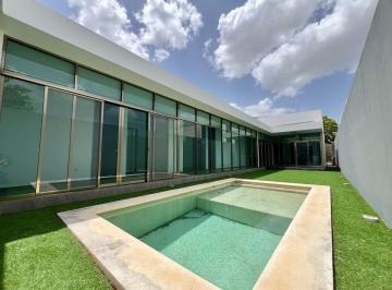 Casa · 285m² · 3 Recámaras · 4 Estacionamientos · Casa en Venta en Privada, conkal, Yucatán