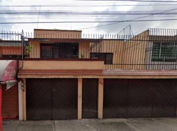 Casa de 4 habitaciones, Venustiano Carranza · Casa en Nicolás León Jardín Balbuena en Venta Hipotecaria