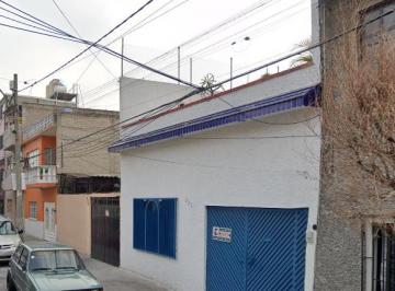 Casa de 3 habitaciones, Iztapalapa · Se Vende Casa en Escuadron 201