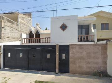 Casa de 4 habitaciones, León · Casa en Venta en Jardines del Moral, Leon de Los Aldama, Guanajuato.
