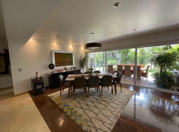 Casa de 4 habitaciones, Querétaro · Casa en Renta en El Campanario
