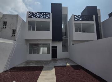 Casa · 185m² · 3 Recámaras · 4 Estacionamientos · Casa en Venta en Villas de Pachuca
