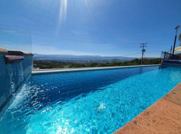 Casa en Venta de 6 habitaciones San Diego · Casa Lindavista Propiedad de Dos Niveles, Funcional y Elegante, Alberca Climatizada y Dos Jacuzzi.