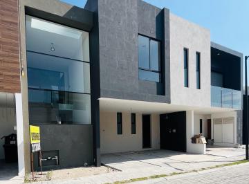 Casa · 287m² · 4 Recámaras · Casa en Pre Venta en Lomas de Angelopolis III, Parque México Cluster con Alberca