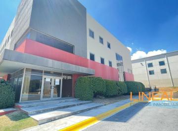 Oficina · 2800m² · 86 Estacionamientos · Oficina en Renta en Escobedo