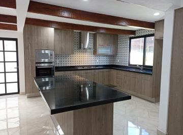 Casa de 3 habitaciones, Toluca · Casa en Venta en Hacienda San Jose
