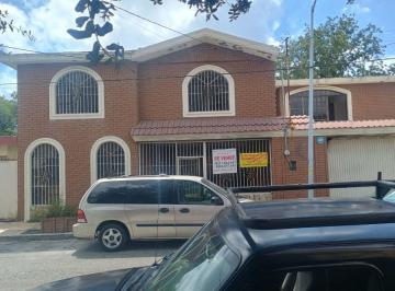 Casa de 7 habitaciones, San Nicolás de los Garza · Casa en Venta en Las Puentes 1er Sector, San Nicolas