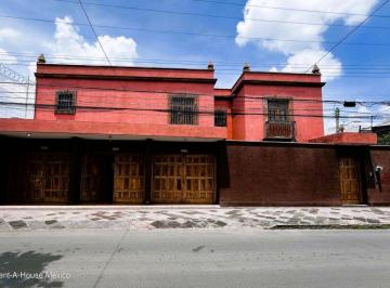 Casa de 5 habitaciones, Querétaro · Centro Casa con Uso de Suelo Mixto en Venta Goh704