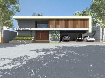 Casa · 646m² · 4 Recámaras · 4 Estacionamientos · Casa en Venta en La Loma Club de Golf