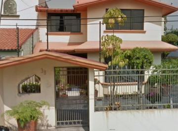Casa de 4 habitaciones, Atizapán de Zaragoza · Casa en Las Arboledas Tlalnepantla, con 4 Recamaras y Patio