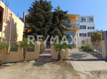 Casa · 200m² · 3 Recámaras · 1 Estacionamiento · Tu Hogar Ideal en Rosarito – Casa en Venta con 3 Recámaras - (4)