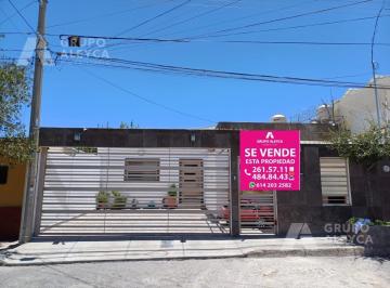 Casa · 228m² · 4 Recámaras · 2 Estacionamientos · Casa en Colonia Cuarteles