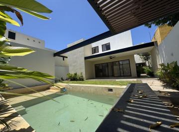 9d7b1a4bd0d0b8165bf6917e636642e8b12889271ec98badc054a34d12570b0d · Casa en Venta en La Mexico Norte en Merida Yucatan
