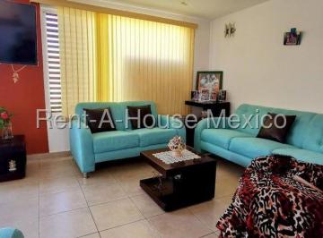 Casa de 3 habitaciones, Querétaro · Venta, Juriquilla - Casa con 3 Recámaras y Estudio