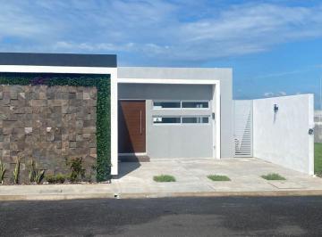 Casa de 3 habitaciones, Alvarado · Casa Nueva en Venta Lomas de La Rioja un Piso 3 Recámaras