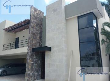 Casa · 425m² · 3 Recámaras · 4 Estacionamientos · Casa en Venta en Haciendas de Rull, Tampico, Tam
