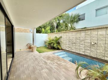 Casa de 4 habitaciones, Benito Juárez · Casa de Tres Niveles con Alberca Privada, en Venta, Aqua Residencial, Cancún