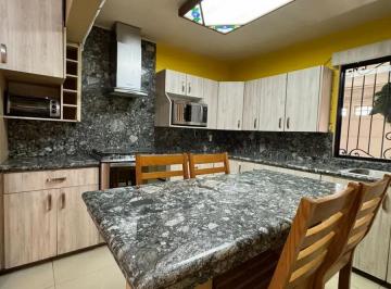 6 · Casa en Venta con Cuatro Recámaras en Oceania Boulevares, Saltillo, Coahuila