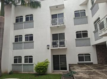 Departamento de 10 habitaciones, Cuernavaca · Propiedad con 5 Departamentos en Tulipanes Cuernavaca.