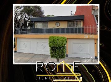 Casa de 4 habitaciones, Coyoacán · Casa en Paseo Taxqueña de Remate Bancario Cerca de Voca 13.
