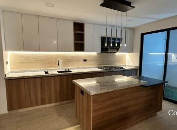 Casa de 4 habitaciones, Ocoyucan · Casa Ubicada en Lomas de Angelópolis Parque Habana
