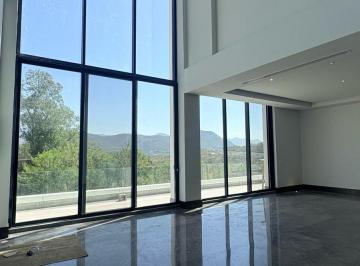 Casa · 1059m² · 6 Recámaras · 4 Estacionamientos · Casa - Sierra Alta 10 Sector