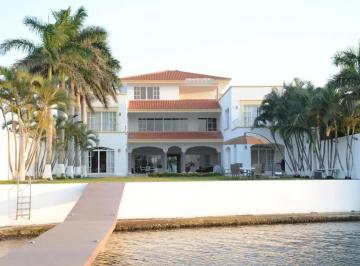 Casa en condominio de 10 habitaciones, Alvarado · Espectacular Casa en Venta a Orilla del Río en Alvarado Veracruz