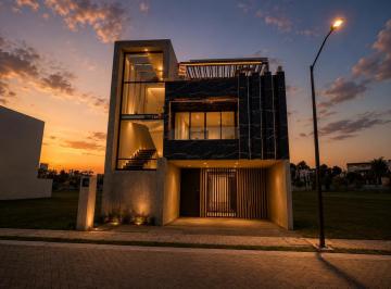 Casa · 287m² · 4 Recámaras · Casa en Pre Venta en Lomas de Angelopolis III, Parque Alvea.