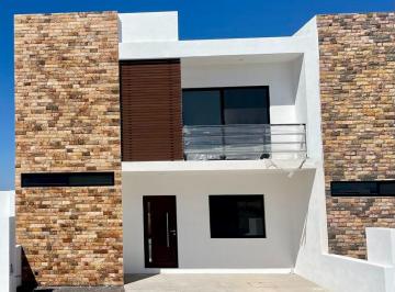 Casa · 156m² · 3 Recámaras · 2 Estacionamientos · Casa en Venta Dentro de Condominio en San Isidro Juriqulla
