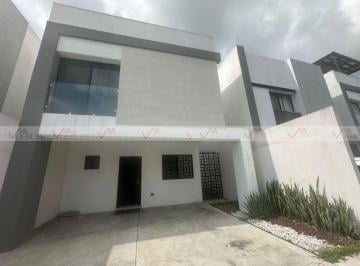 Casa · 160m² · 3 Recámaras · 2 Estacionamientos · Casa en Renta en Radica