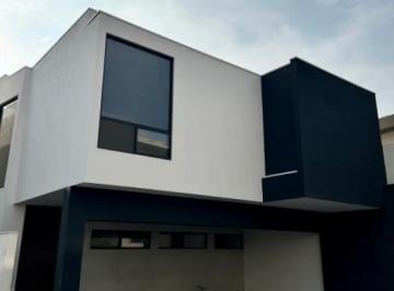 Casa · 202m² · 3 Recámaras · 3 Estacionamientos · Casa en Venta en Mitica Residencial, El Barro, Monterrey