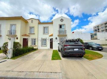 Casa de 4 habitaciones, Querétaro · Venta, El Refugio - Casa de 4 Recámaras con 1 en Planta Baja