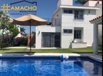 Casa de 3 habitaciones, Atlatlahucan · Casa con Alberca en Venta en Lomas de Cocoyoc Olc - 4408