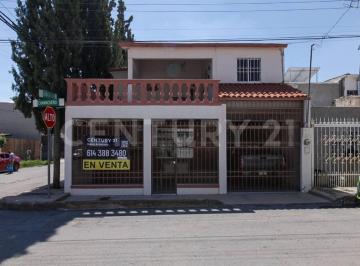 Casa · 235m² · 3 Recámaras · 2 Estacionamientos · Casa en Venta en Fracc. Ignacio Allende, Chihuahua