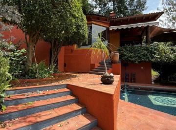 Casa en condominio de 3 habitaciones, Valle de Bravo · Casa en Venta en Avandaro