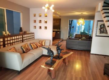 Casa · 226m² · 3 Recámaras · 2 Estacionamientos · Venta de Casa de 3 Niveles en Boca del Río