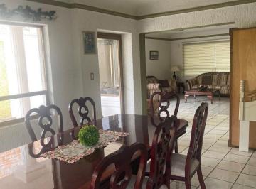 ceb476f55302d7d6435ffacc9300229e88818c16f7c5fa9e7e860b96679f20a7 · Amplia Casa en Venta en Villas de Irapuato.